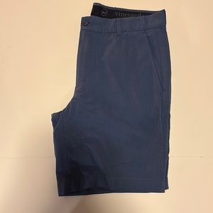 vineyard vines 9” Performance Pincord Short